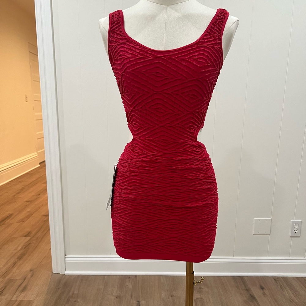 Bebe Textured Diamond Cut-Out Waist Curve-Hugging Club Party Bodycon Mini Dress - Picture 13 of 14